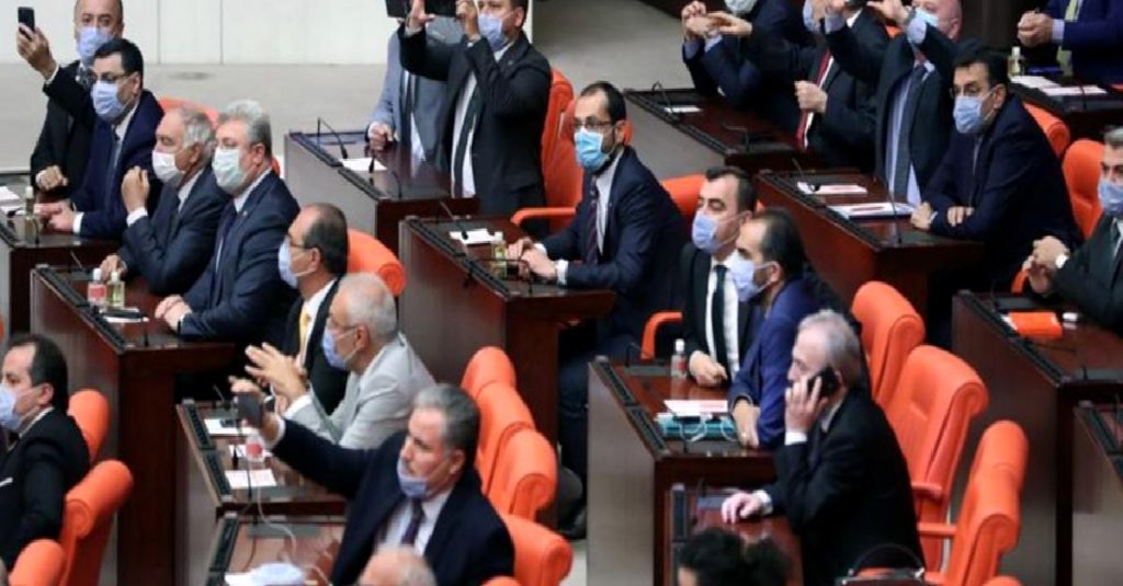AK Parti kanun teklifine göre bankalar için kurumlar vergisi yüzde 25’e çıkacak