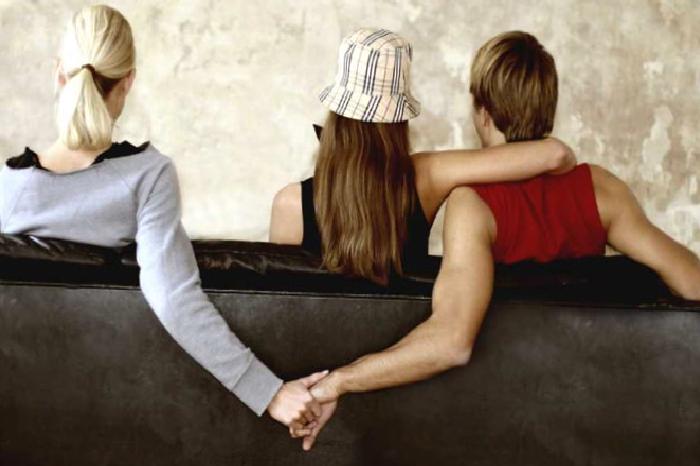 ALDATILMAK BİN ÇİZİK GİBİ