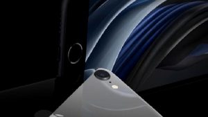 Apple rekorlara doymuyor