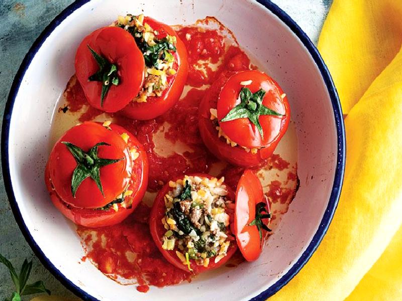 Arpa Şehriyeli Domates Dolması Nasıl Yapılır?