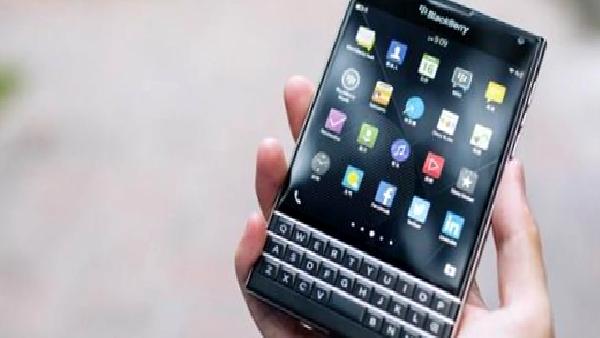 Blackberry, mobil teknoloji patentlerini 600 milyon dolara sattı: Alıcı bir patent trolü