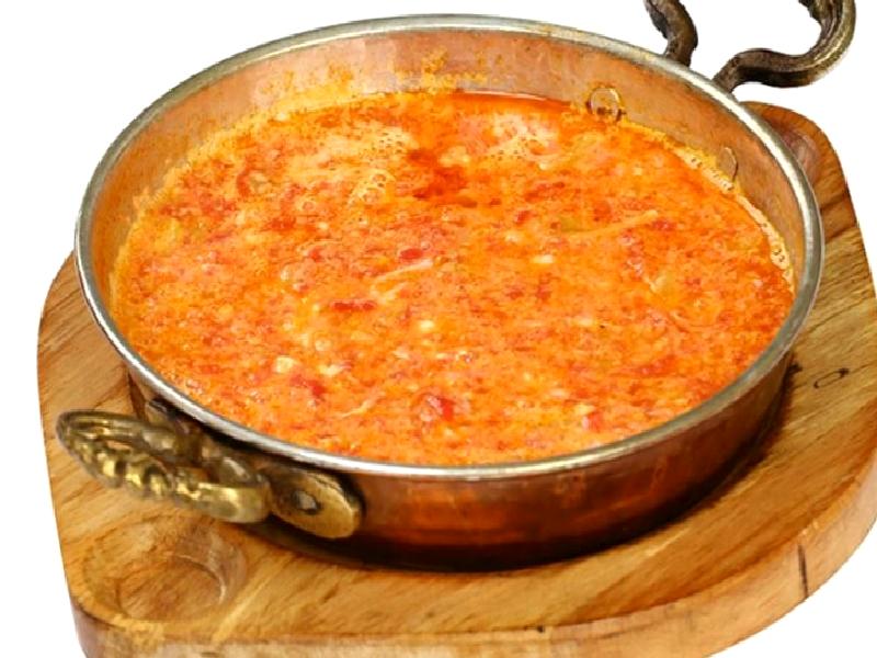 Çakallı Menemen Nasıl Yapılır?