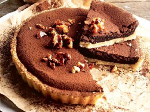 Cevizli Şekerlemeli Çikolatalı Tart Nasıl Yapılır?