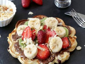 Çikolata Soslu Waffle Nasıl Yapılır?