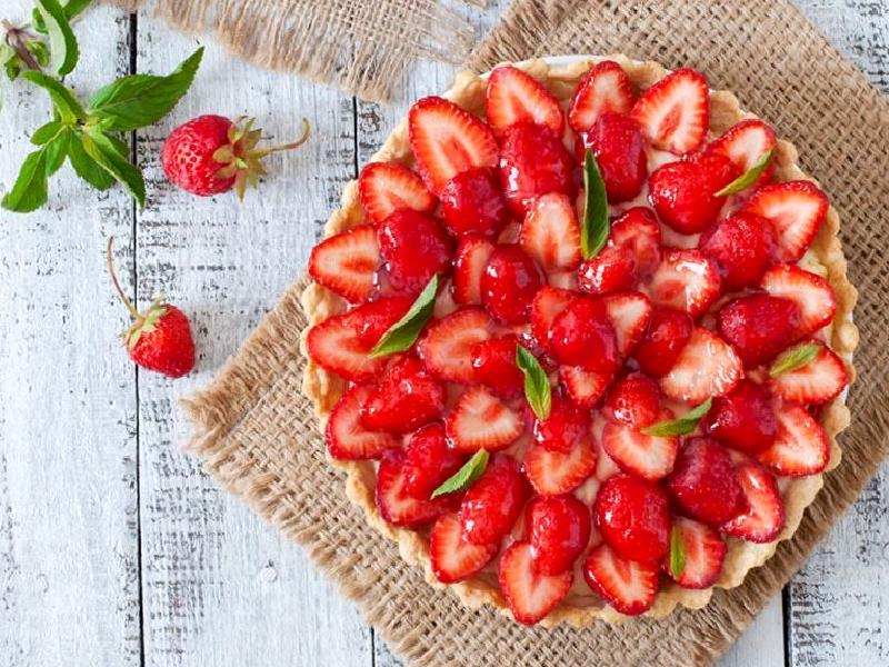Çilekli Tart Nasıl Yapılır?