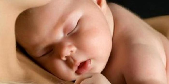 Doğum Sonrası İlk Bir Saatte Kesintisiz Tentene Temas