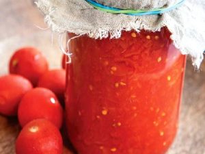 Domates Püresi Konservesi Nasıl Yapılır?
