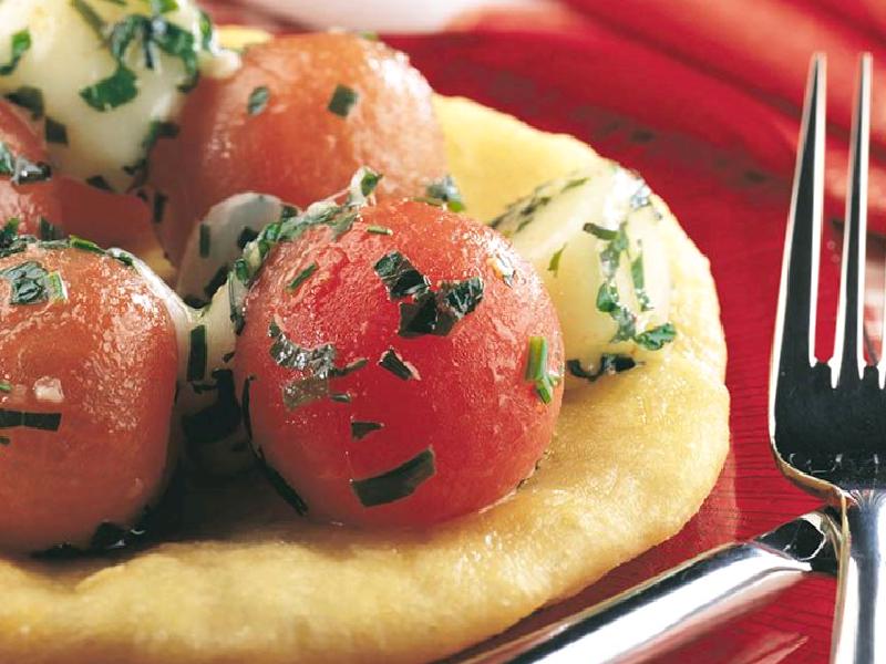 Domatesli mini börek Nasıl Yapılır?