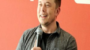 Elon Musk’tan Charlie Munger’ın eleştirisine yanıt