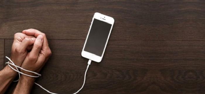 Ergenlerde Sosyal Medya Bağımlılığı