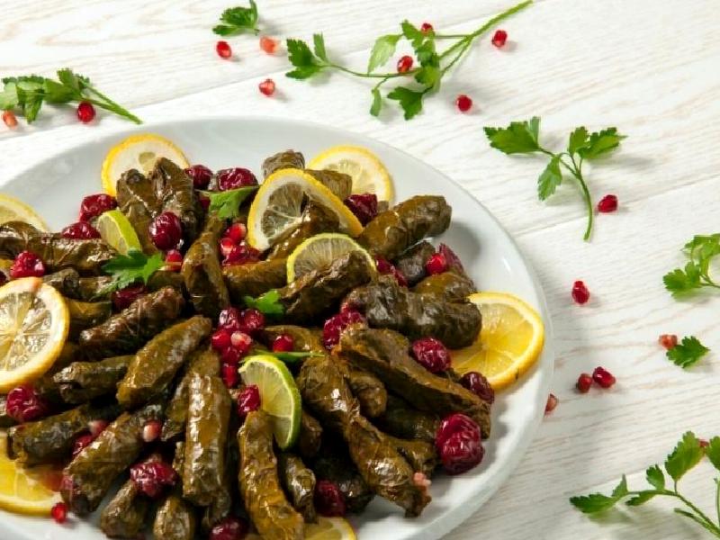 Etli Yaprak Sarma Nasıl Yapılır?