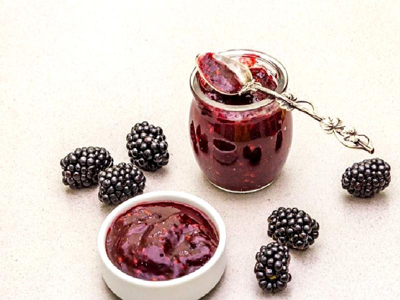 Ev Yapımı Böğürtlen Sos Nasıl Yapılır?