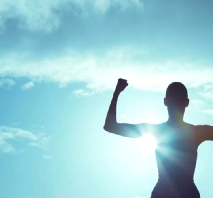 GÜÇLÜYÜ GÜÇLENDİRMEK