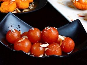 Gulab Jamun (Hint Tatlısı) Nasıl Yapılır?