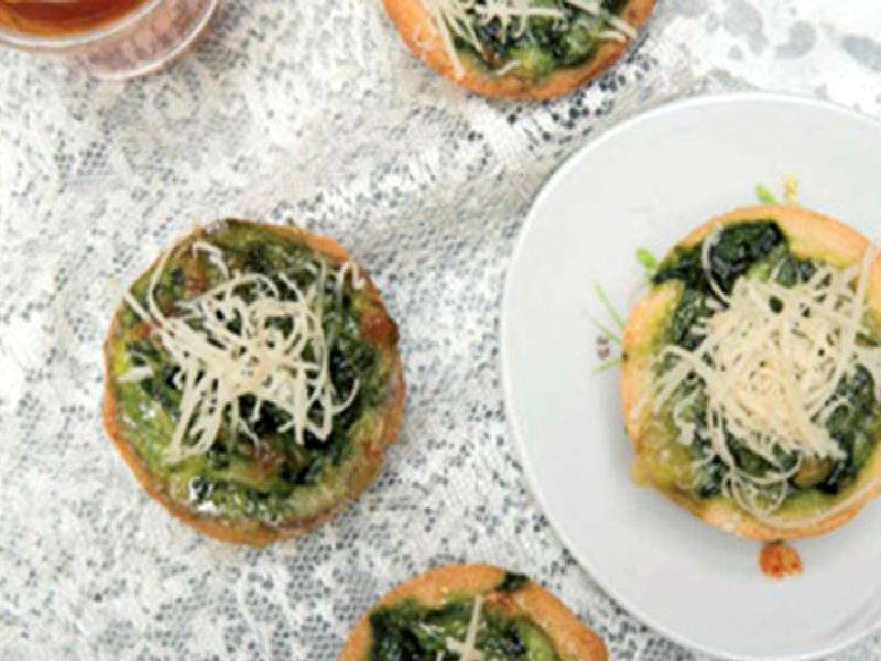 İSLİ ÇERKES PEYNİRLİ VE ISPANAKLI KİŞ Nasıl Yapılır?