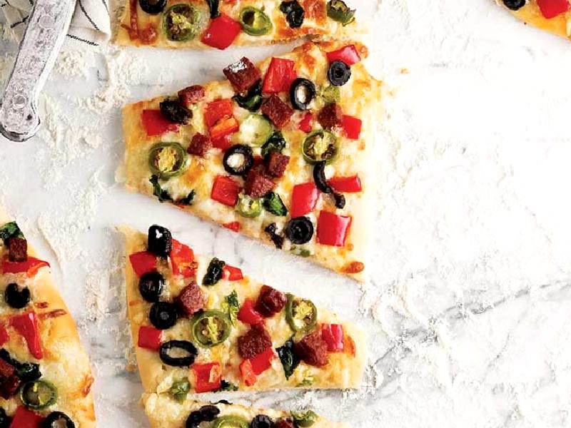 ISPANAKLI VE SUCUKLU PİZZA Nasıl Yapılır?