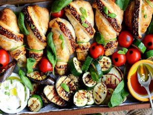 Izgara sebzelerle milföy tavuk bagetler Nasıl Yapılır?
