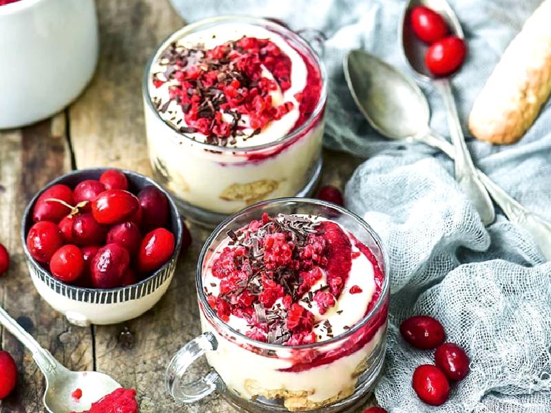 Kızılcık marmelatlı sahte tiramisu (Veya mascarponelu muhallebi) Nasıl Yapılır?