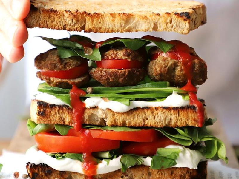 Köfteli Sandviç Nasıl Yapılır?
