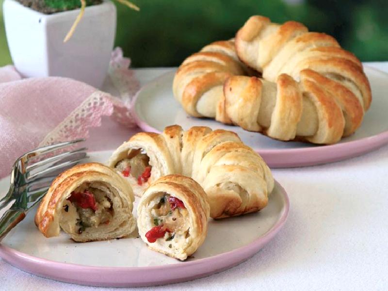 KÖZLENMİŞ PATLICANLI VE PEYNİRLİ POĞAÇA Nasıl Yapılır?