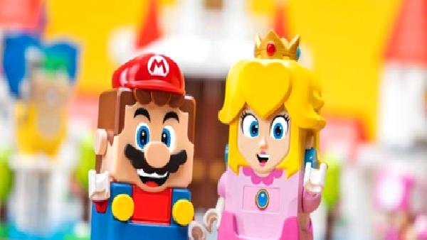 Lego Super Mario prensesine kavuştu