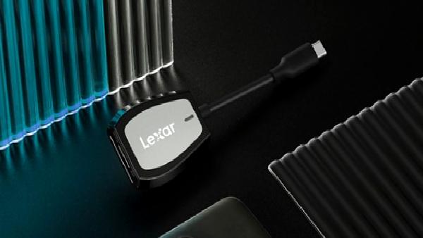 Lexar ikili kart okuyucusunu duyurdu