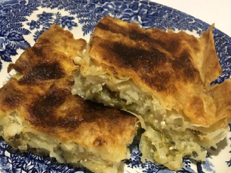 Lorlu Pırasa Böreği Nasıl Yapılır?