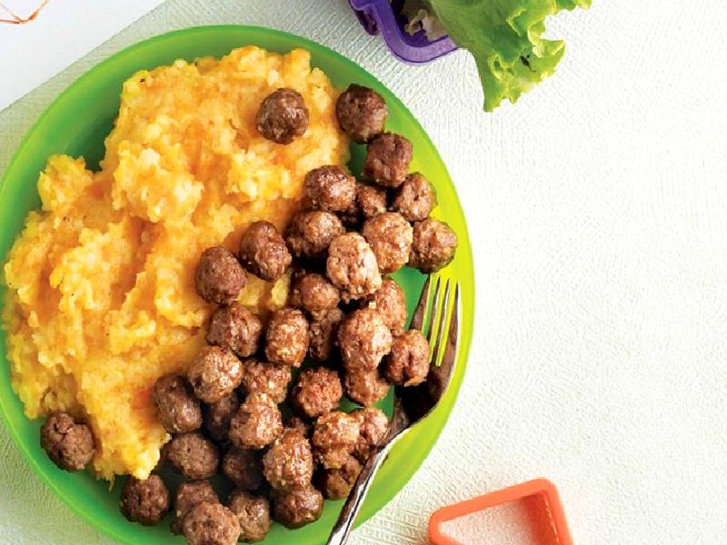 MİTİTE KÖFTE, HAVUÇLU PÜRE VE MEYVE ÜÇLÜSÜ Nasıl Yapılır?