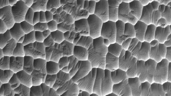 NASA, HiRISE’ın çektiği Mars kumullarını paylaştı