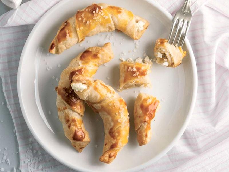 PEYNİRLİ KRUVASAN Nasıl Yapılır?