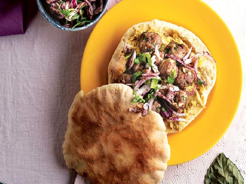 Pita arasında humuslu köfte Nasıl Yapılır?