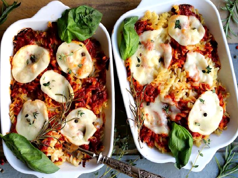 Pizza Tadında Fırın Makarna Nasıl Yapılır?