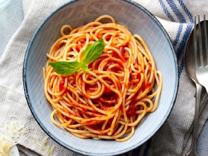 Salçalı Makarna Nasıl Yapılır?