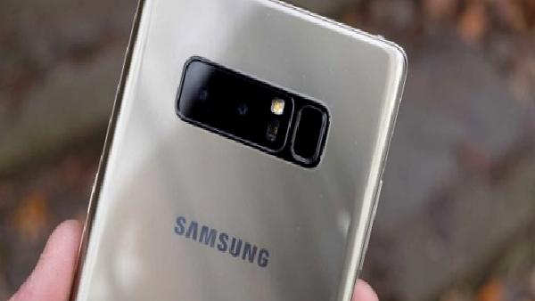 Samsung, telefonların yavaşlatıldığını kabul etti: Yeni bir güncelleme paylaşılacak
