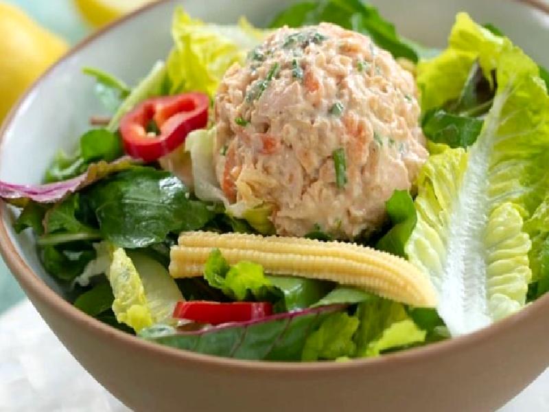 Somon Ezmeli Salata Nasıl Yapılır?