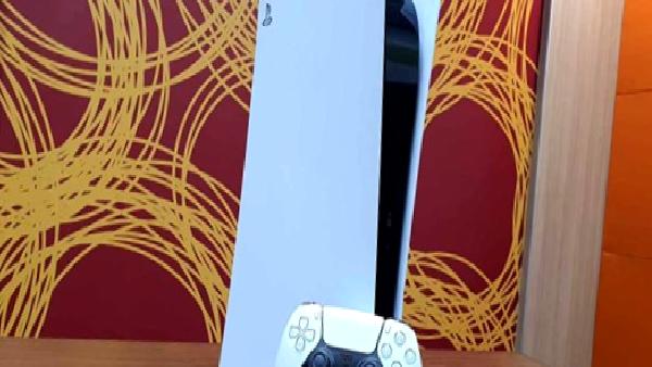 Sony prodüksiyonları ile büyüdü