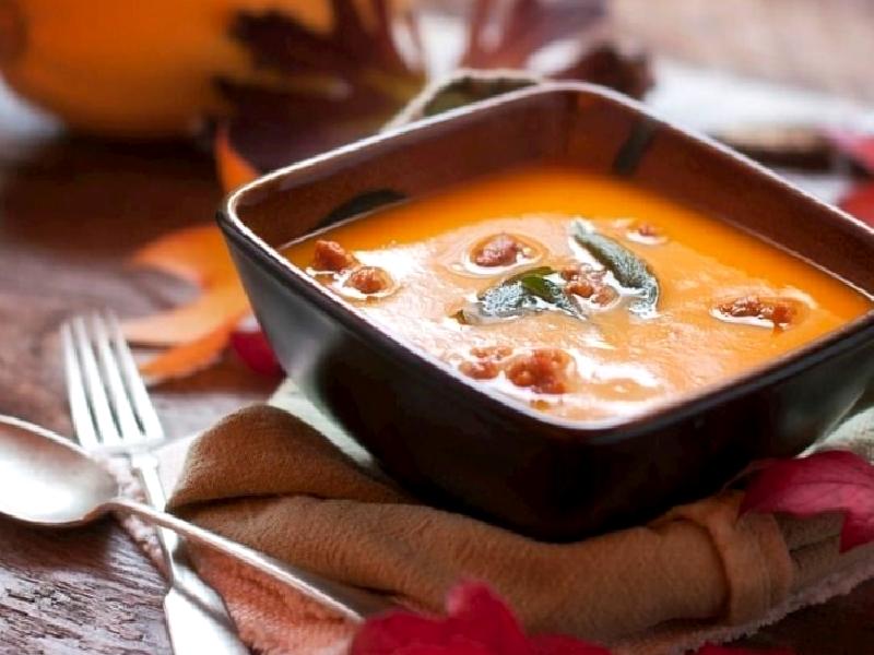 Sucuklu Tarhana Çorbası Nasıl Yapılır?