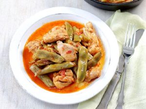 Tavuklu Taze Fasulye Nasıl Yapılır?