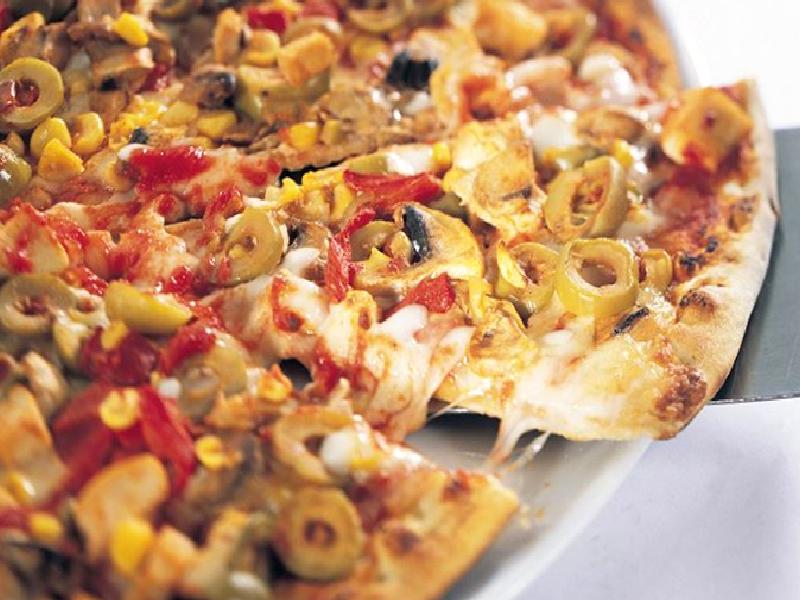 Tavuklu Ve Mantarlı Pizza Nasıl Yapılır?