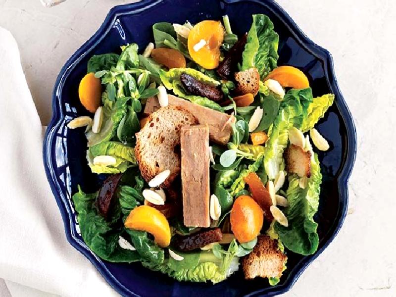 Ton Balıklı Ve Kayısılı Salata Nasıl Yapılır?