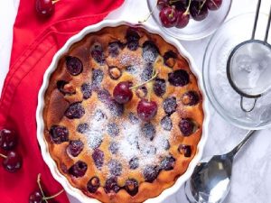 Vişneli Clafoutis (Klafuti) Nasıl Yapılır?