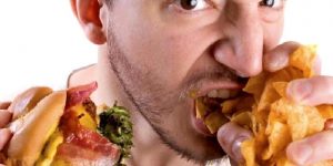 Yeme Bozuklukları: “Anoreksiya Nervoza”, “Bulimia” ve “Tıkınırcasına Yeme Bozukluğu”