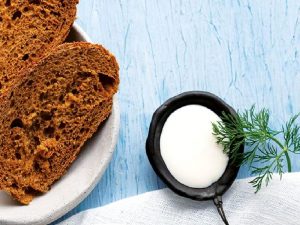 Zeytinyağlı Ekmek Nasıl Yapılır?