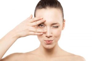 Ameliyatsız Göz Kapağı Estetiği