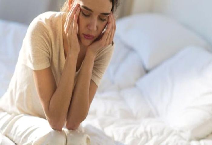 ANAL FİSSÜR (MAKATTA ÇATLAK) NEDİR?