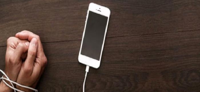 Cep Telefonu Kullanımı Tetik Parmak Hastalığının Habercisi