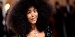 CHANEL’İN YENİ KAMPANYASINDA WHITNEY PEAK VAR