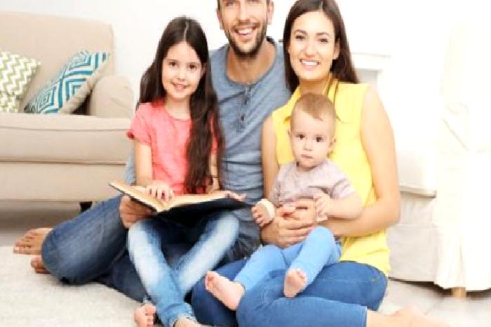 Çocukların Eleştirel Düşünme Becerisini Geliştirmesine Nasıl Yardımcı Olabiliriz?