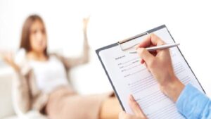 Danışmanım Beni Psikiyatriste Yölendirirse Gitmeli Miyim?