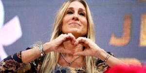 EMPIRE STATE BİNASI TIFFANY MAVİSİ OLDU